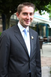 Le Relais de la Poste s’exporte : Hervé Schmitt marie vins et chocolat … en BRETAGNE